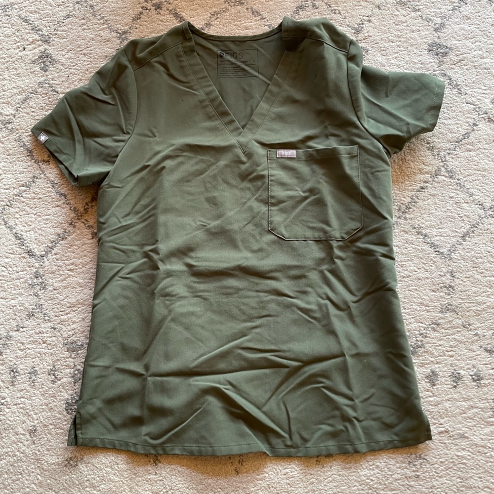 FIGS Moss Catarina Scrub Top